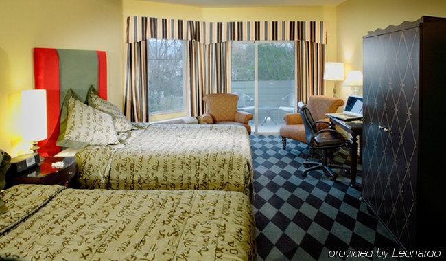 Plaza Inn & Suites At Ashland Creek Phòng bức ảnh